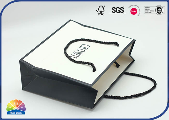 Resuable Eco Friendly Customized Paper Gift Bags 4C Printed For Christmas Product